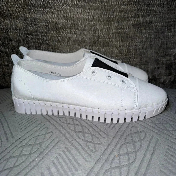 Women's Bernie Mev, TW65 Sneaker TW65-WHT-blk ELAS White Black Leather - Picture 5 of 7